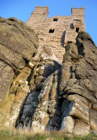 Craster to Dunstanburgh: Ruins, Ruches and Radar 